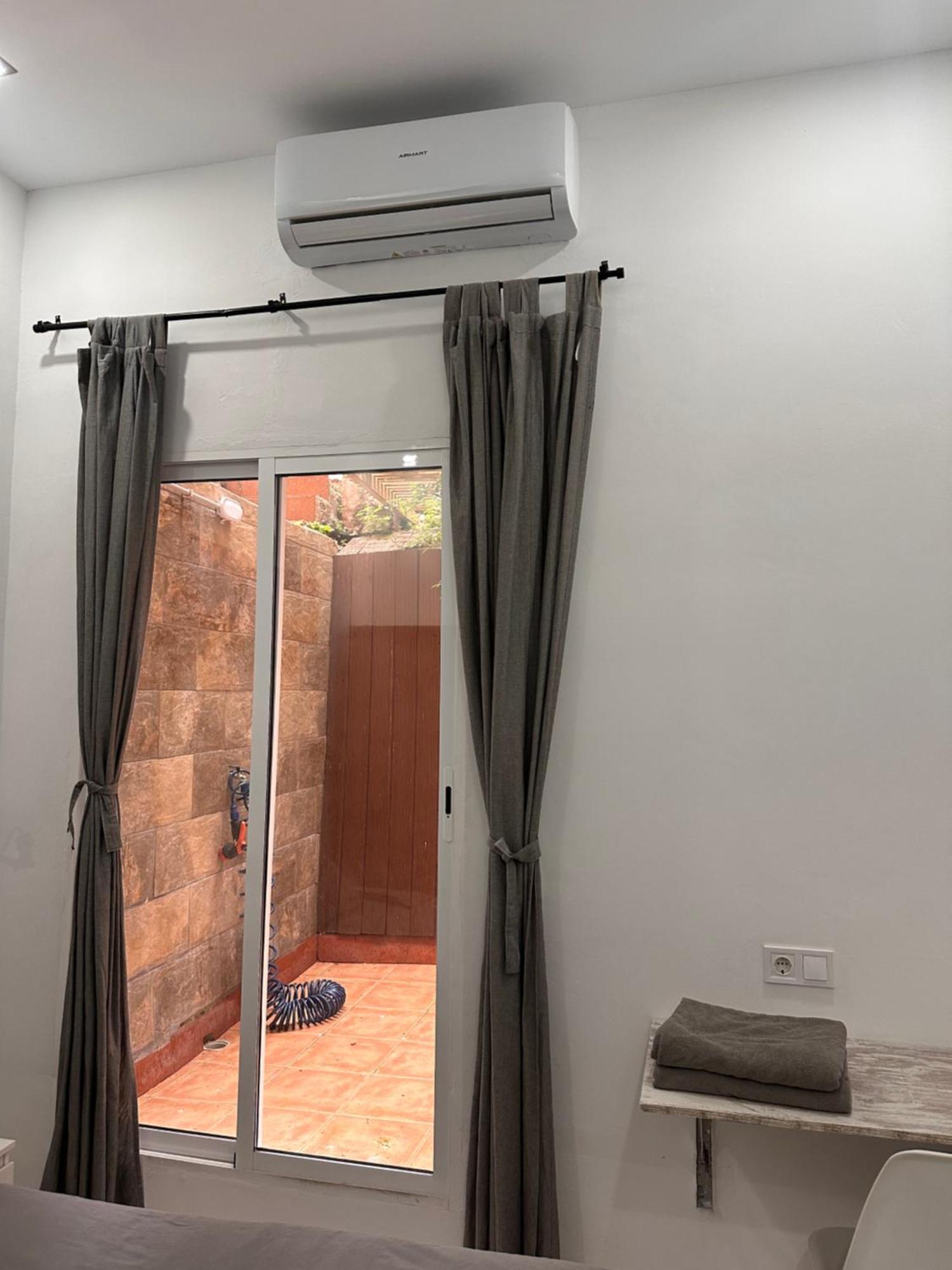 Apartamento En Planta Baja Cerca De La Playa En Badalona Bagian luar foto