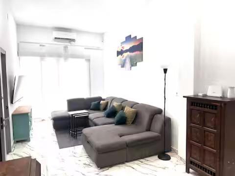 Apartamento En Planta Baja Cerca De La Playa En Badalona Bagian luar foto