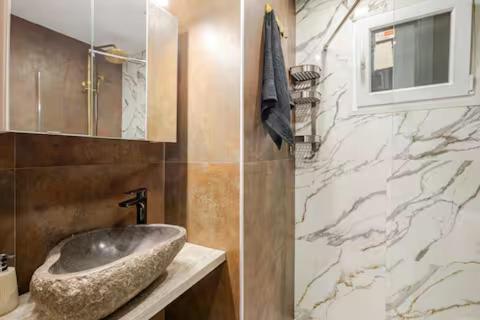 Apartamento En Planta Baja Cerca De La Playa En Badalona Bagian luar foto